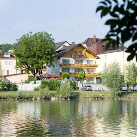 Landgasthof Moser & Restaurant Bootshaus Windorf  Esterno foto